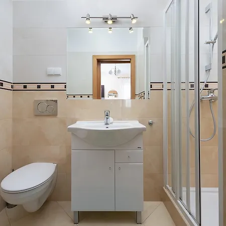 Kojak Nocleg ze śniadaniem 3*